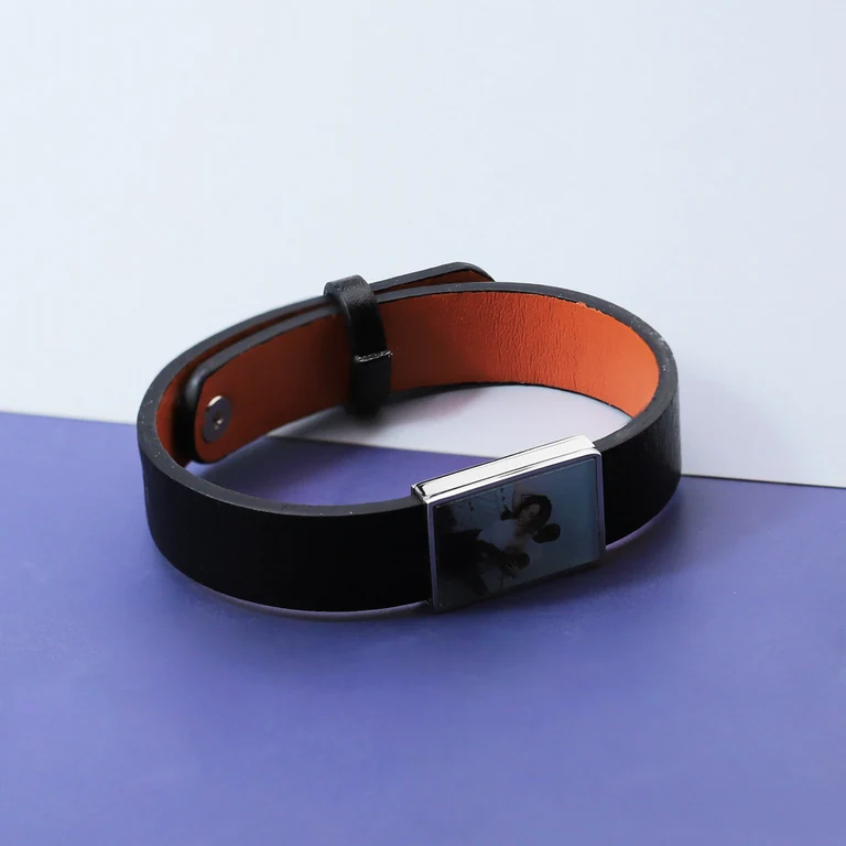 The Portrait Cord Bracelet — Design study 5