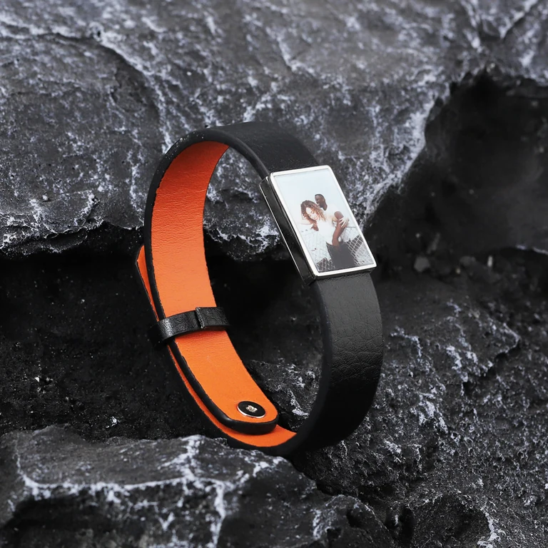 The Portrait Cord Bracelet — Design study 4