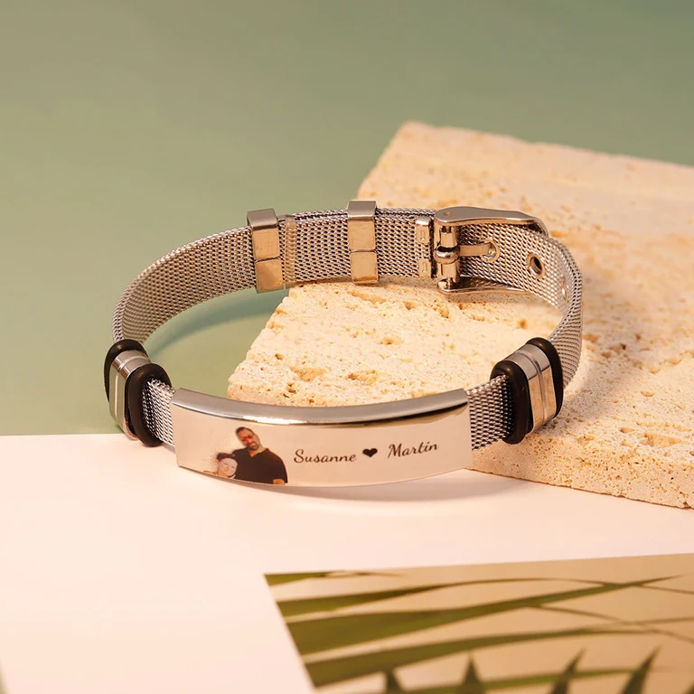 The Photo ID Bracelet — Design study 5