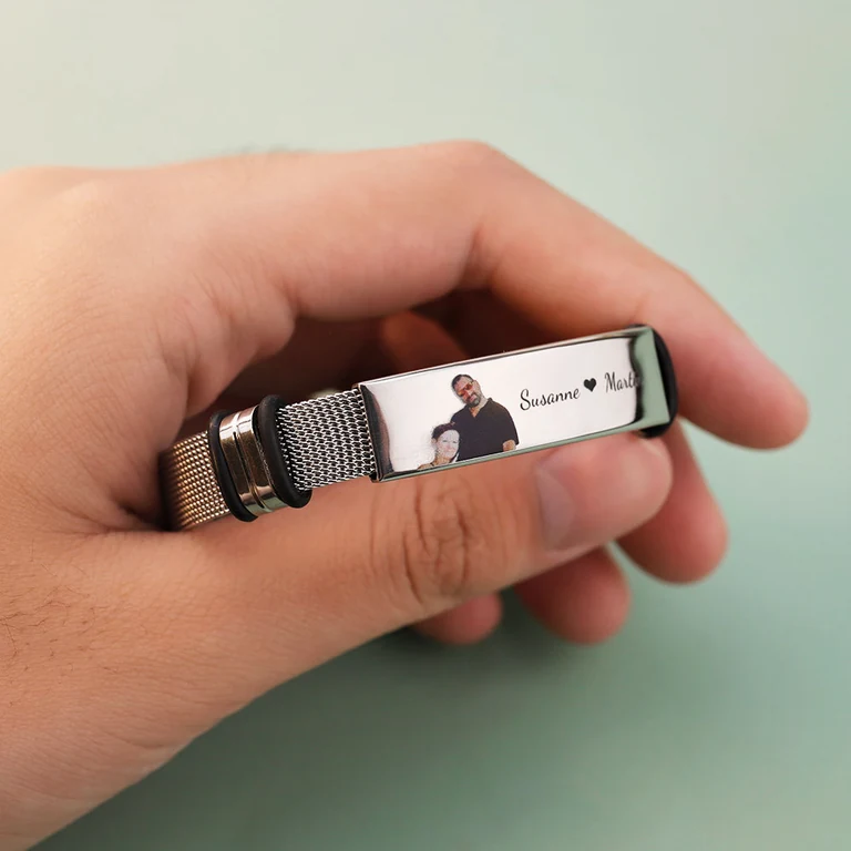 The Photo ID Bracelet — Design study 6